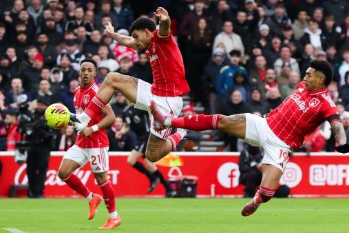 نوتتىنھام 1-2 مانچېستېر شەھىرى