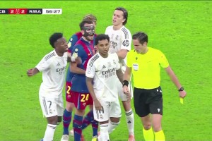 بارسلونا 3-2 خانلىق مادرىد